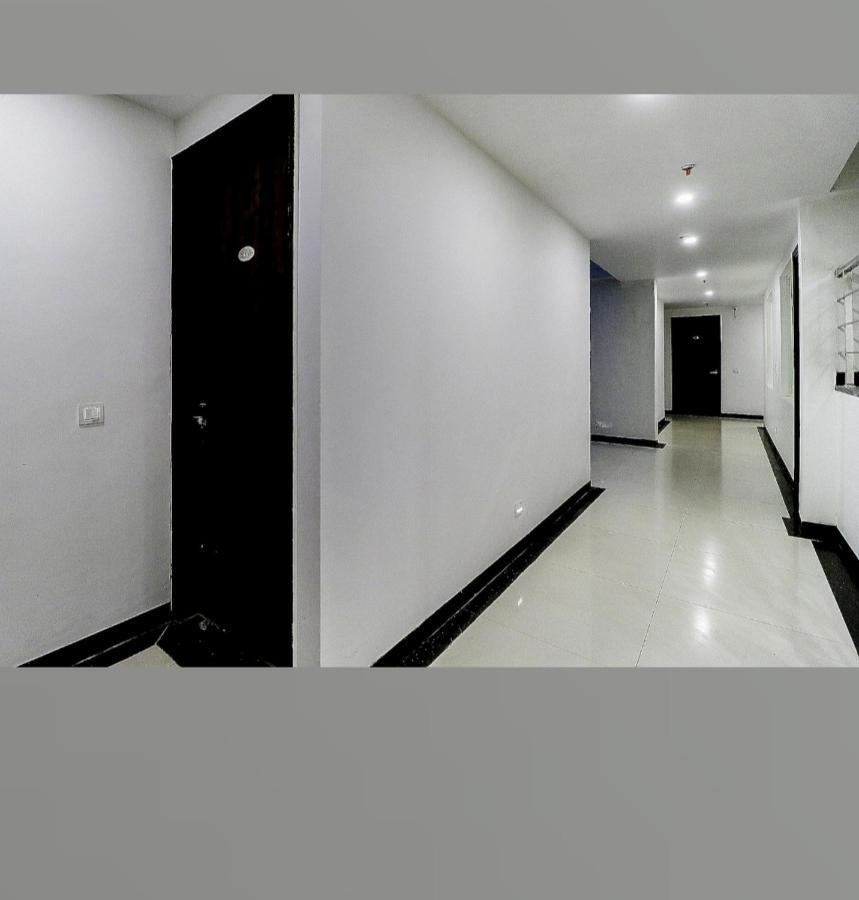 Hotel Almond Zirakpur Buitenkant foto
