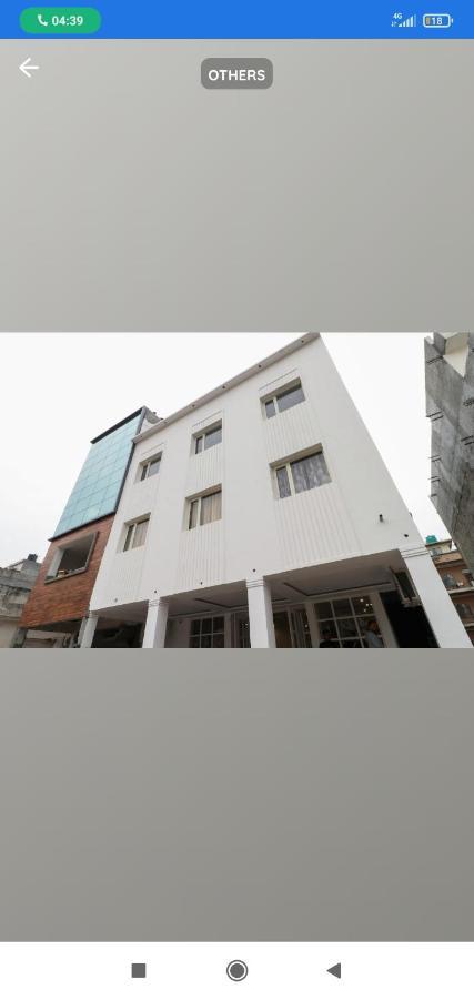 Hotel Almond Zirakpur Buitenkant foto