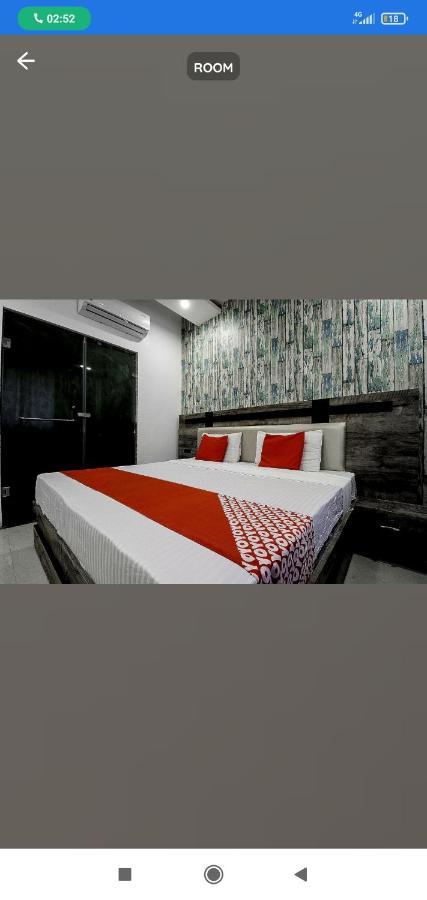 Hotel Almond Zirakpur Buitenkant foto