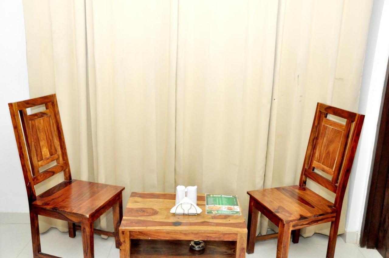 Hotel Almond Zirakpur Buitenkant foto
